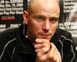 Американский боксер готов драться со своей бабушкой за $1,5 млн 