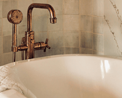 В РФ ексзаступник міністра потонув у власній ванні: ознак криміналу не знайшли