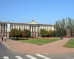 За мэрство в Николаеве поборются представители Самопомощи и Оппоблока