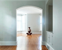 Сюрприз от тещи: супруги вернулись после отпуска и обнаружили пустой дом