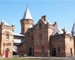 Украли даже унитаз: войска РФ обстреляли и разграбили музей "Усадьба Попова" под Запорожьем