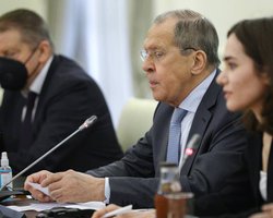 Кремль пойдет на все, чтобы не допустить "стратегического поражения" в Украине, — Лавров