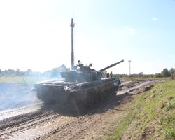 Разделались с "Призрачным гонщиком" и "хробаком": дроны ВСУ поразили танки ВС РФ (видео)