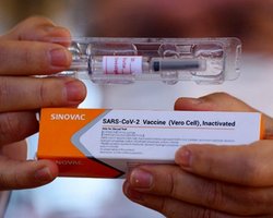 Степанова обвинили во вранье из-за ситуации с китайской вакциной Sinovac (видео)