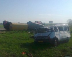 Число жертв крупного ДТП на севере Крыма увеличилось до шести человек