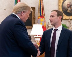 Дональд Трамп повечеряв із Марком Цукербергом, якому раніше погрожував в'язницею