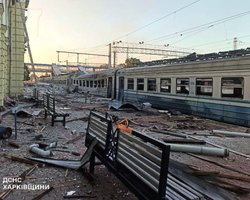 "Маємо знеструмлення": "Укрзалізниця" повідомила про затримки потягів через російські обстріли