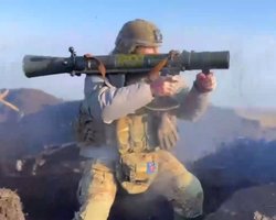 Противотанкисты ВСУ применили шведский гранатомет Carl Gustaf под Бахмутом (видео)