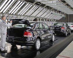 Российский депутат хочет национализировать завод Volkswagen и переименовать его в "Буратино" (видео)