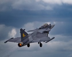 ИИ-летчик за штурвалом шведского истребителя Saab Gripen E — будущее воздушного боя