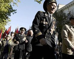 Янукович на День Победы раздаст медали