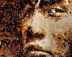 Малайзийская художница создает портреты пятнами от чашек с кофе