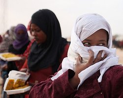 В Тунис перешли 6 тысяч ливийцев