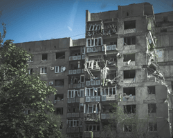 ЗСУ змушені зносити висотки в Торецьку, щоб урятувати місто, — Forbes (відео)