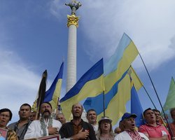 Утро после разгона. На Майдане собрались около 30 протестующих