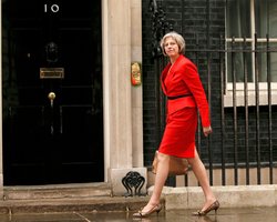 Brexit, за который проголосовал британский народ, утечет у нас сквозь пальцы, – Мэй