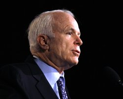 Российские войска могут начать наступление на Одессу, - Маккейн