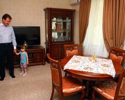 Попов перебрался на госдачу в Пуще-Водице