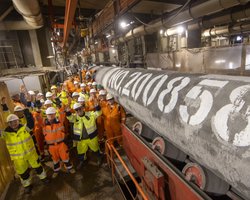 На дно моря уложена последняя труба газопровода "Северный поток – 2"