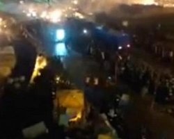 На Институтской применяют водомет, подъехал БТР