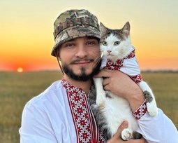 Александр Ляшук и кот Шайба