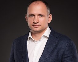 Олег Татаров