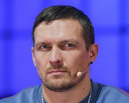 Александр Усик