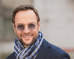 Виталий Антонов