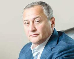 Геннадий Бобов