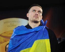 Александр Усик