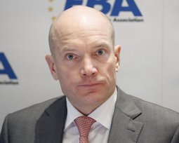 Томаш  Фиала