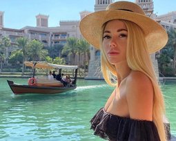 Анна Романова
