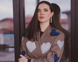 Янина Соколова