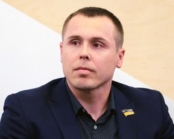 Роман Костенко