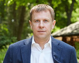 Виталий Хомутынник