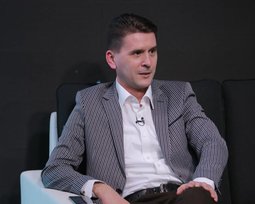 Александр Коваленко