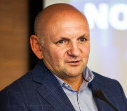 Ярослав Любинец