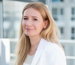 Ольга Устинова, "Vodafone Україна"