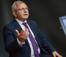 Олег Устенко