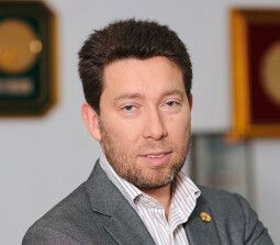 Андрей Здесенко