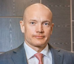 Томаш Фиала