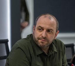 Рустем Умєров