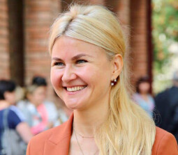 Юлия Светличная