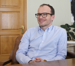 Денис Малюська