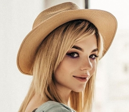 Настя Талпа