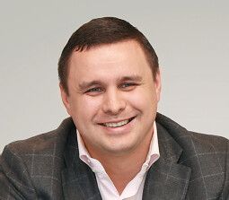 Максим Микитась