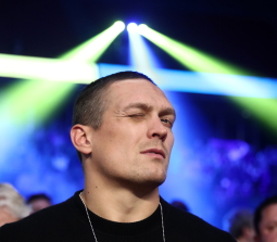 Александр Усик