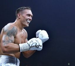 Александр Усик