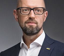 Арсений Яценюк