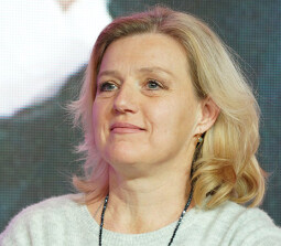 Юлия Лапутина